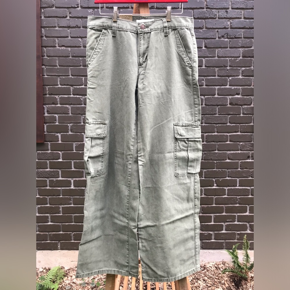 Levi’s Superlow Loose Women's Cargo Pants 28 x 32